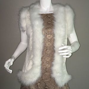 LISA INTERNATIONAL SWEATER NWT